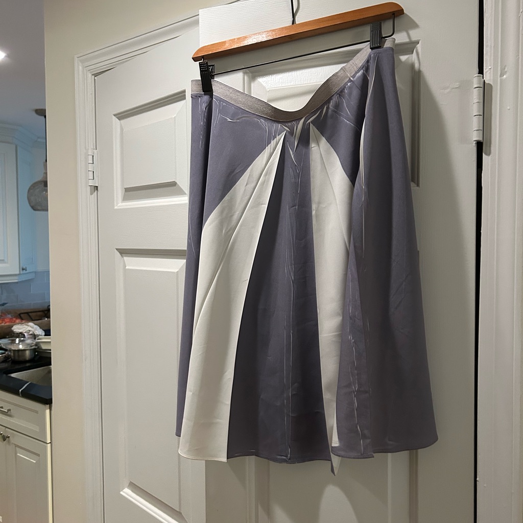 Chic Women's A-Line Skirt In Gray And White